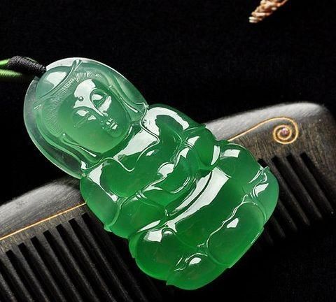 翡翠由来，人们都说翡翠好，但翡翠是怎么来的呢？图7