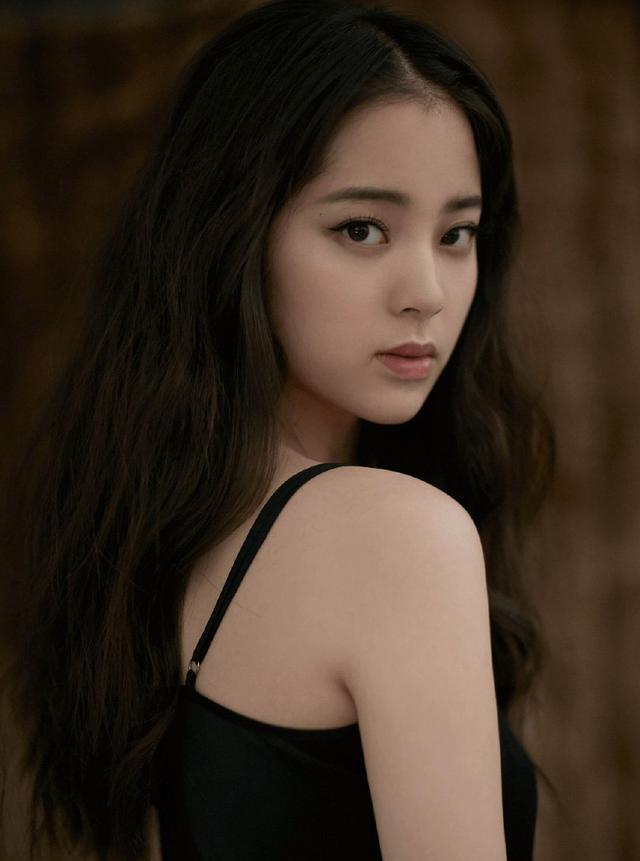 欧阳娜娜直播收门票内容(直播观看需付费)(5)