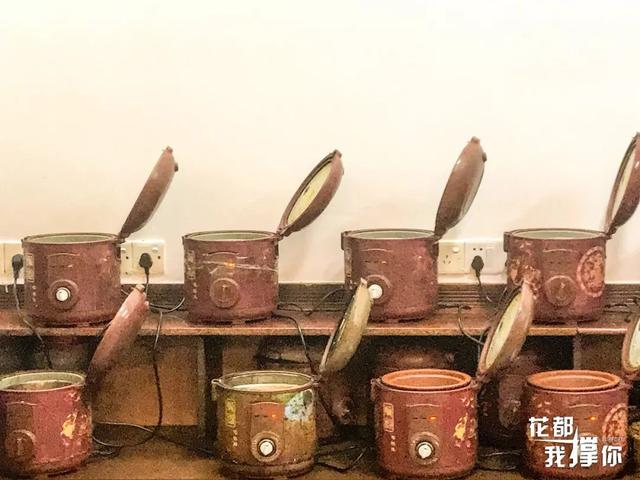 正宗紫砂煲仔饭怎么样(他卖了17年的紫砂煲仔饭)(37)