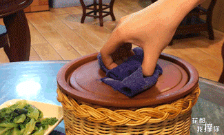 正宗紫砂煲仔饭怎么样(他卖了17年的紫砂煲仔饭)(14)