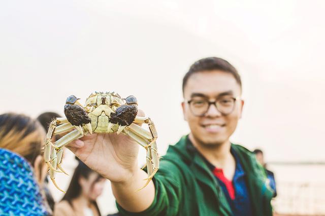 阳澄湖大闸蟹哪个地方的好吃(阳澄湖的大闸蟹一捞起来就能吃)(8)