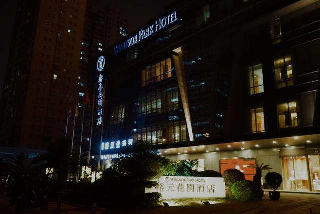 阳澄湖大闸蟹哪个地方的好吃(阳澄湖的大闸蟹一捞起来就能吃)(10)