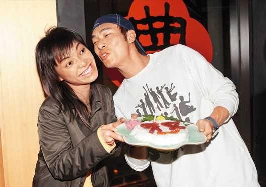 许志安出轨被谁发现(细数许志安过去6段绯闻情史)(2)