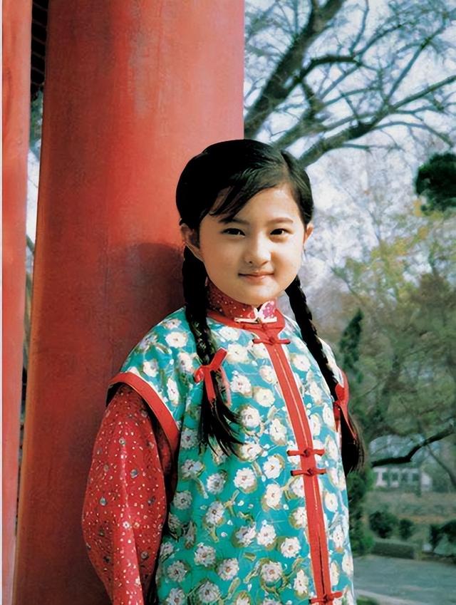 金铭小时候和现在对比（为考北大弃演还珠）(6)