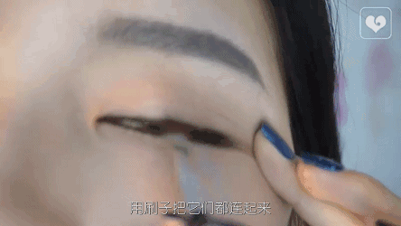 零基础都可以学会的化妆教程（超详细的化妆步骤）(42)