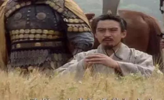 曹操割发代首的故事的启示,曹操为何发兵图8