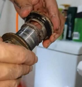 ​洗手盆下水管堵了怎么办,卫生间脸盆下水道堵塞怎么疏通