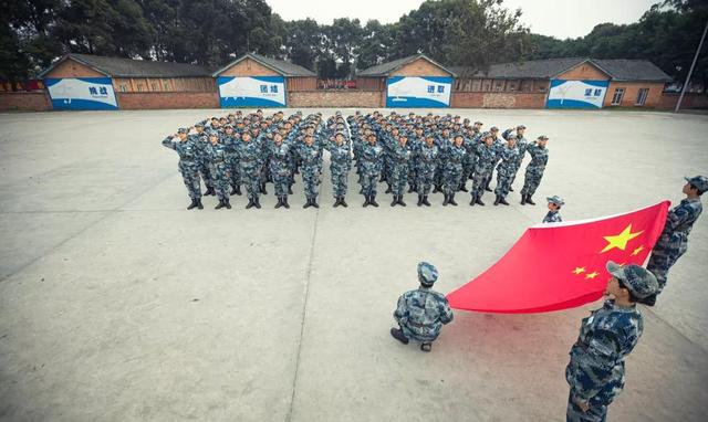 最复杂的女兵训练（少数民族女兵的新训心路）(10)