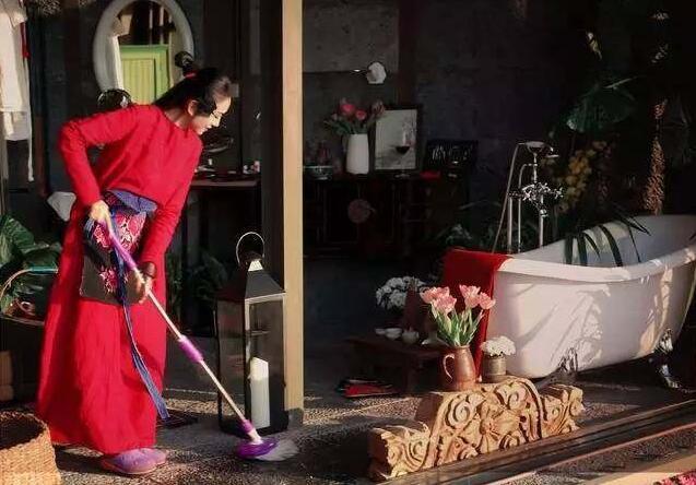 鲁豫有约杨丽萍来月亮宫(鲁豫采访谁谁就倒霉)(7)