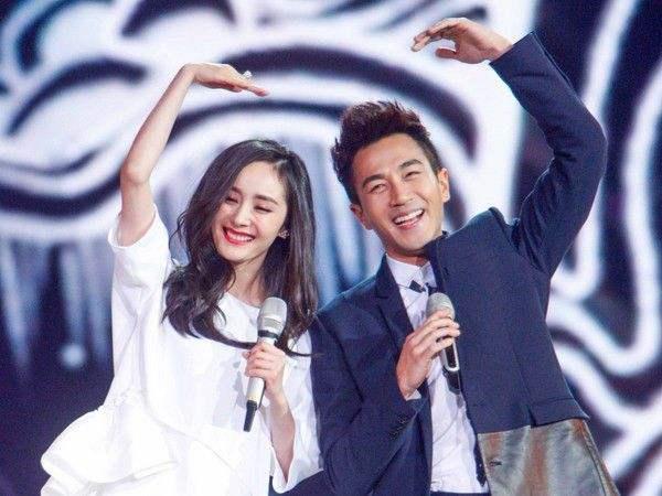 刘恺威杨幂的小糯米正面照公开(杨幂刘恺威合体为女儿庆生)(8)