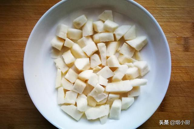 水煮荸荠的最佳吃法和做法（小厨教你荸荠好吃的做法）(7)