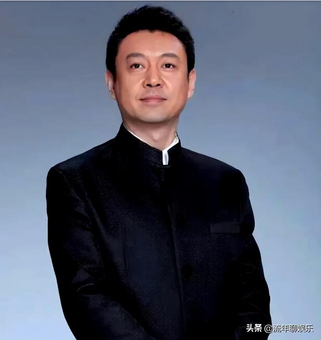 哈辉第三任丈夫(国学形象大使哈辉晒全家福)(7)