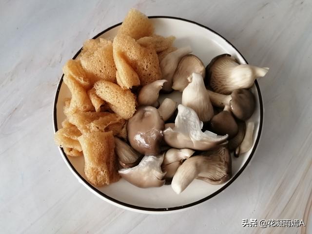 竹荪炖汤的方法（给家人煲一锅竹荪汤）(5)