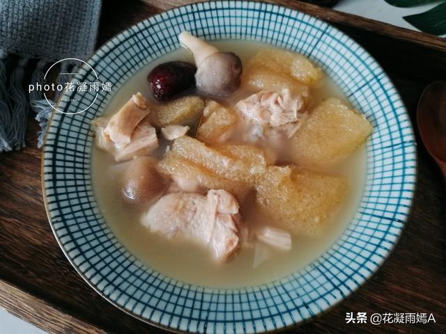 竹荪炖汤的方法（给家人煲一锅竹荪汤）(11)