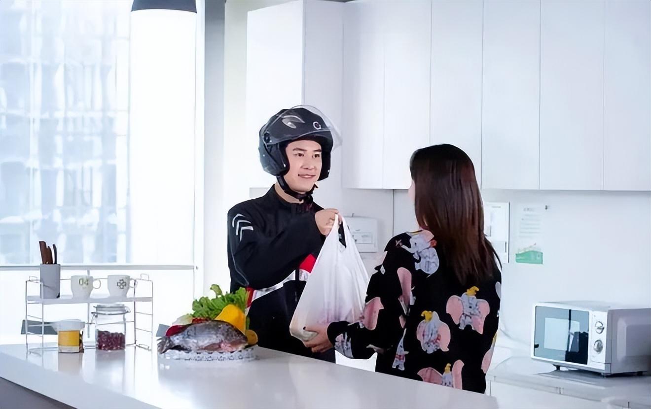 顺丰快递费用价格表(同城急送价格速度大比拼) 顺丰快递费用价格表(同城急送价格速度大比拼)