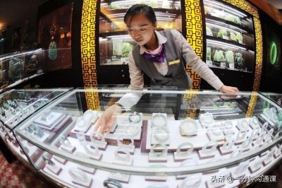 ​导购员是做什么的_导购员都必须掌握的4个销售环节