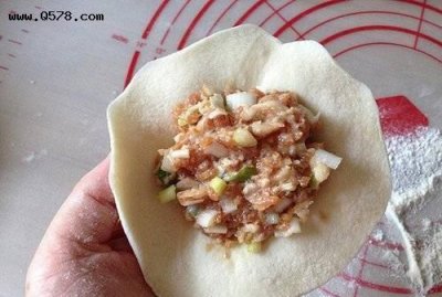 ​肉包子馅怎么调,包子肉馅怎么调好吃又嫩窍门