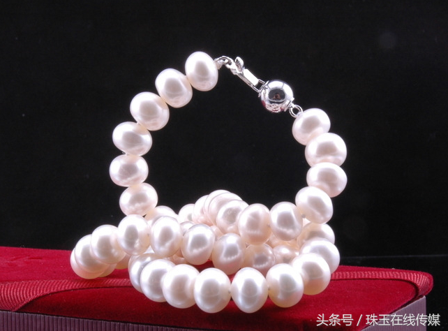 女人最适合佩戴哪种宝石（女人必备的三大宝石）(图1)