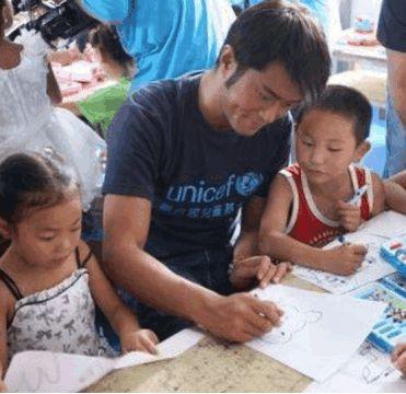 哪些艺人获紫荆星章(获紫荆星章的香港艺人) 第19张