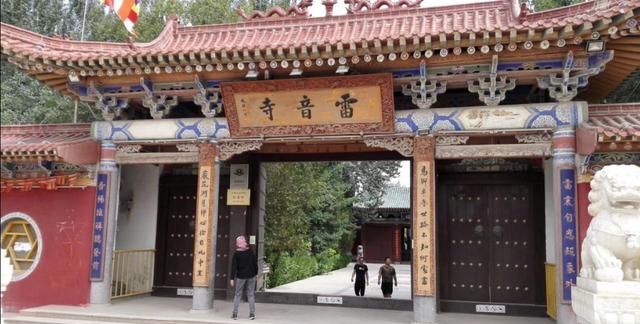 月牙泉在哪里个城市，敦煌旅行除了去莫高窟鸣沙山月牙泉，还有哪些地方可以去看看？图1