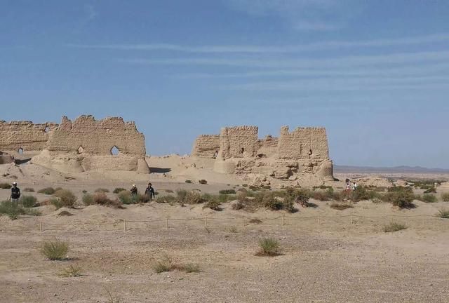 月牙泉在哪里个城市，敦煌旅行除了去莫高窟鸣沙山月牙泉，还有哪些地方可以去看看？图3