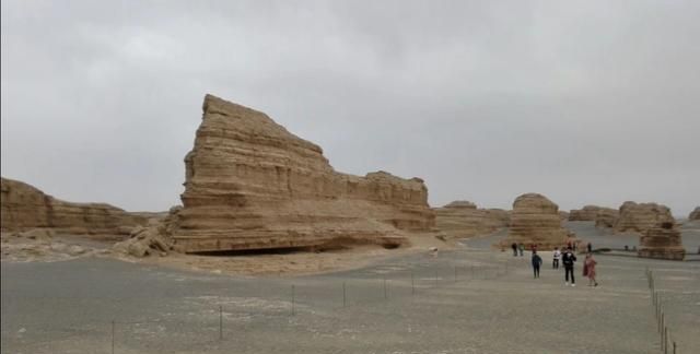 月牙泉在哪里个城市，敦煌旅行除了去莫高窟鸣沙山月牙泉，还有哪些地方可以去看看？图8