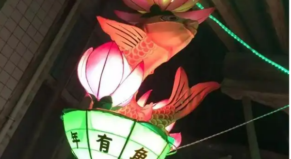 赏灯的民俗怎么来,元宵节赏灯的风俗是从什么时候开始的呢图6