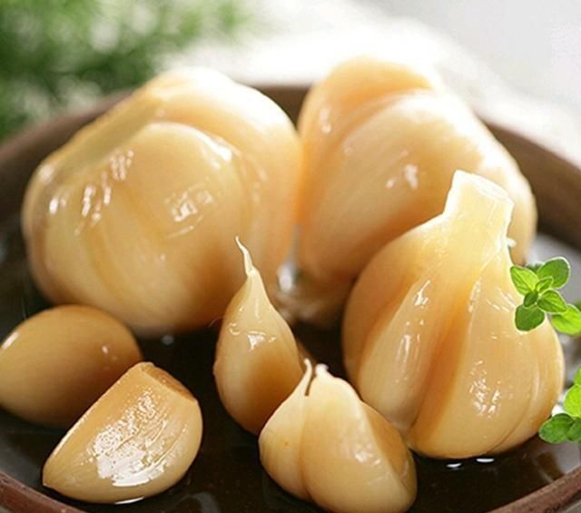 腌制糖蒜的方法，屈浩大师腌糖蒜的方法？图3