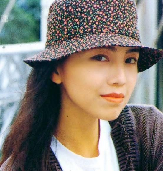 邓萃雯年轻照片(邓萃雯照片大全) 邓萃雯 照片 第10张