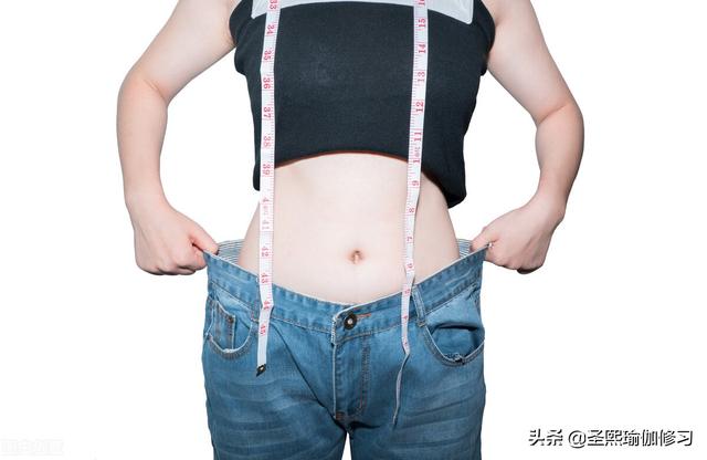 8个瘦侧腰最有效的瑜伽动作(11个高效燃脂瘦腰瑜伽动作)(1)