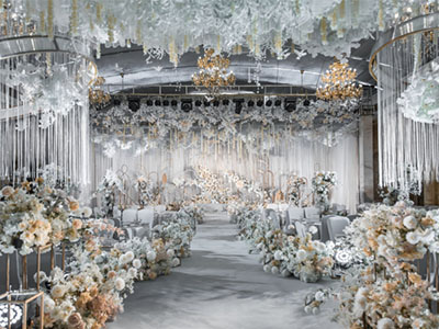 参加婚宴应该穿什么衣服(参加婚宴适合穿什么样的衣服)(图2) 参加婚宴应该穿什么衣服(参加婚宴适合穿什么样的衣服)(图2)