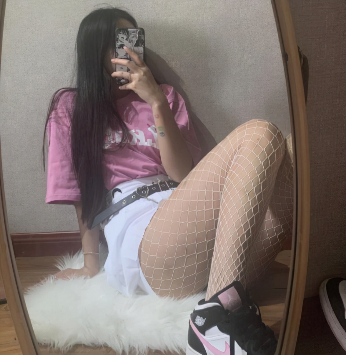 李云迪嫖娼事件让多位女生被牵连,竟然有女生公开承认是女主