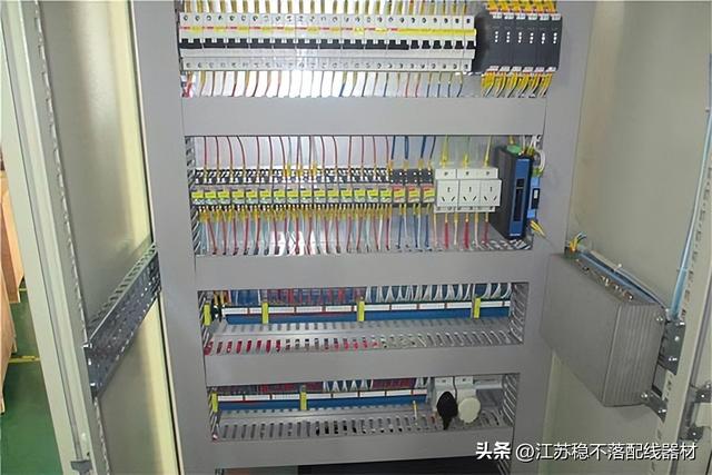 配电柜走线槽布线规范(配电柜Pvc行线槽安装时容易忽视的几点)(3)