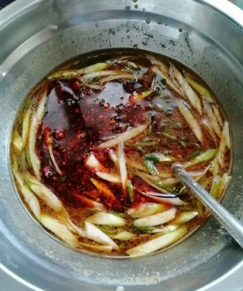 面的调料怎么做才好吃,拌面加什么调料好吃图6