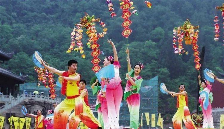 龙潭到秀山龙池怎么坐车