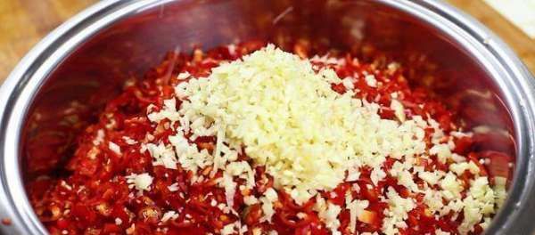 剁辣椒怎么保存不变质,自己制作的剁椒酱怎样才能保证它不变质不长毛不坏图14