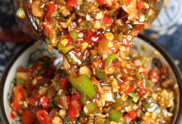 剁辣椒怎么保存不变质,自己制作的剁椒酱怎样才能保证它不变质不长毛不坏图2