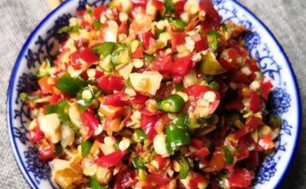 剁辣椒怎么保存不变质,自己制作的剁椒酱怎样才能保证它不变质不长毛不坏图3