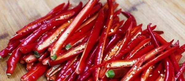 剁辣椒怎么保存不变质,自己制作的剁椒酱怎样才能保证它不变质不长毛不坏图12