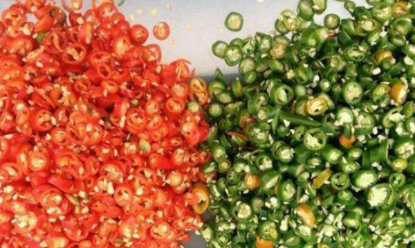 剁辣椒怎么保存不变质,自己制作的剁椒酱怎样才能保证它不变质不长毛不坏图6