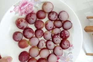 葡萄放冰箱冷冻能吃,葡萄可以放冰箱冷冻保存吗图6