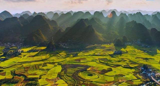 爱国情怀的歌有哪几首(让人热泪盈眶的9大爱国金曲)(4)