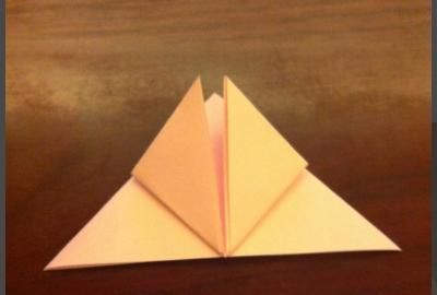 如何折爱心,如何将一张纸叠成一个爱心?图11