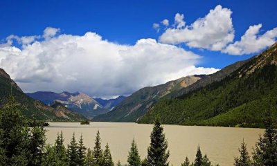 ​海拔最低的湖泊是,海拔最低的湖泊是哪里