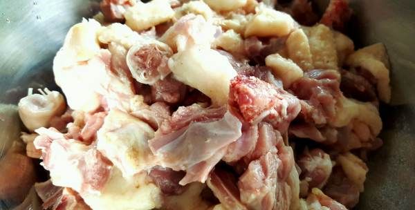 鸭怎么炒好吃,鸭肉怎么炒好吃 鸭肉的做法视频图2