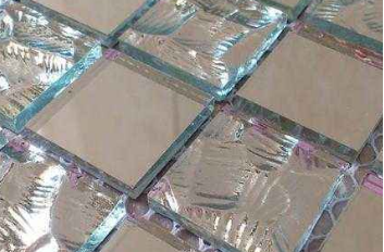 玻璃马赛克能用在地面么,玻璃马赛克用什么贴比较好图3