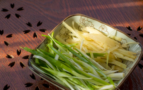 微波炉清蒸鱼几分钟,微波炉怎么做清蒸鱼图3