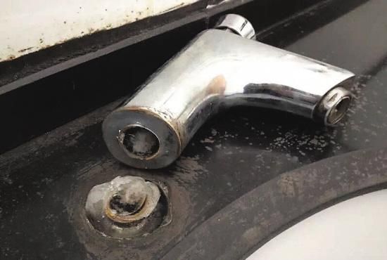 冬天家里自来水冻住了怎么办