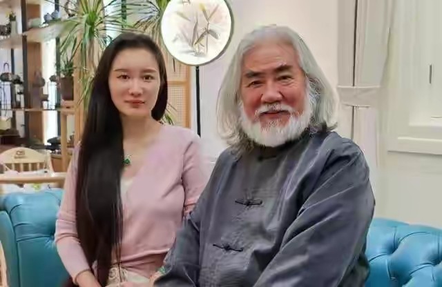 杜星霖:嫁给大31岁的张纪中,婚后连生2胎,我们是真心相爱