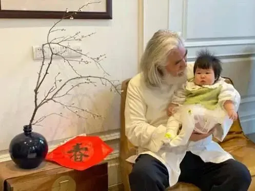 杜星霖:嫁给大31岁的张纪中,婚后连生2胎,我们是真心相爱